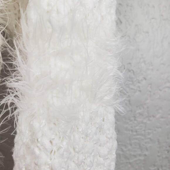 Neely Fuzzy Crew Neck Sweater - S - Picture 4 of 4